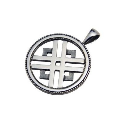 The Sun shines on the oak